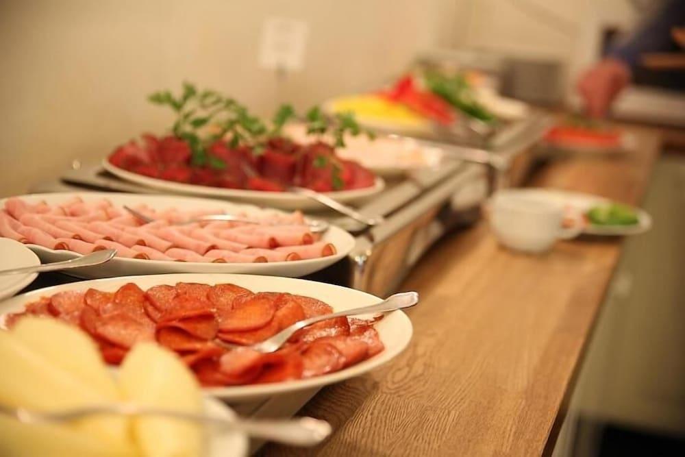 Queen'S Hotel By First Hotels Stockholm Bagian luar foto