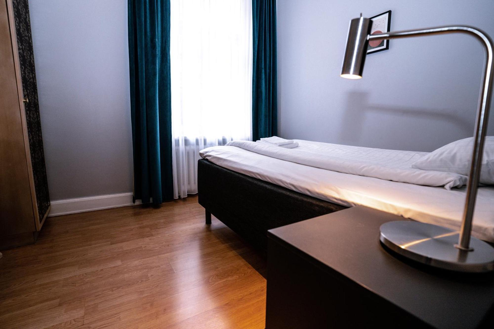 Queen'S Hotel By First Hotels Stockholm Bagian luar foto
